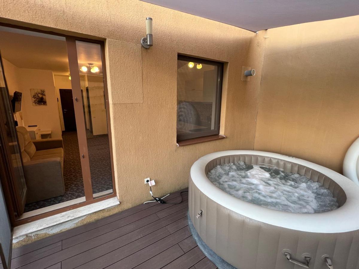 Coroni Studio With Jacuzzi Brașov Exterior foto